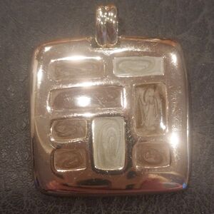 KENNETH COLE PENDANT FOR NECKLACE Stunning Browns/Gray - Fashion Ready Gold Tone